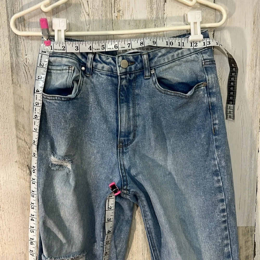 Tinseltown Mom Jeans Womens Size 7 Light Blue Graffiti Painted Leg Detail Pants - Picture 6 of 9